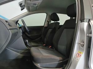 Volkswagen Polo Vivo hatch 1.6 Life - Image 10