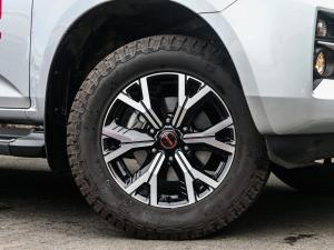 Isuzu D-Max 1.9TD double cab LS auto - Image 6