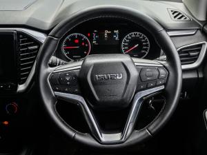 Isuzu D-Max 1.9TD double cab LS auto - Image 7