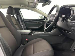 Mazda MAZDA3 1.5 Dynamic - Image 15