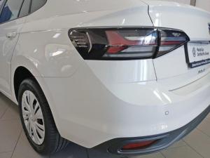 Volkswagen Polo sedan 1.6 auto - Image 4
