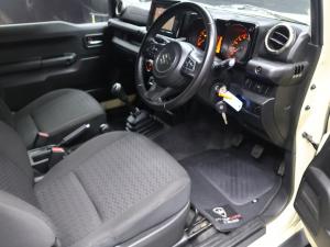 Suzuki Jimny 1.5 GLX AllGrip 3-door manual - Image 10