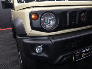 Suzuki Jimny 1.5 GLX AllGrip 3-door manual - Image 7