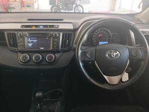 Toyota RAV4 2.0 GX auto - Image 7