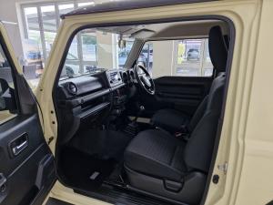 Suzuki Jimny 1.5 GL AllGrip 3-door manual - Image 13