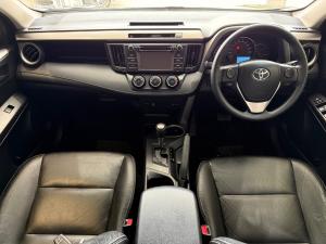 Toyota RAV4 2.0 GX auto - Image 6