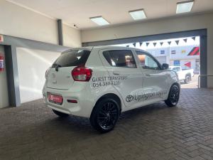 Toyota Vitz 1.0 XR manual - Image 3