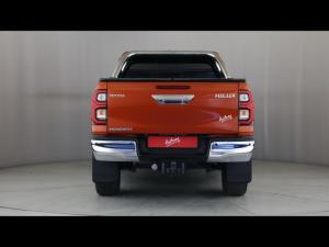 Toyota Hilux 2.8GD-6 double cab Raider auto - Image 5