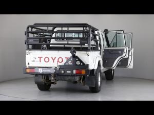 Toyota Land Cruiser 79 4.5D-4D V8 double cab LX - Image 18