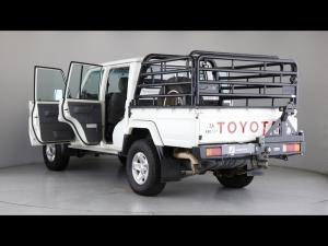 Toyota Land Cruiser 79 4.5D-4D V8 double cab LX - Image 19