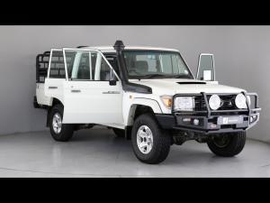 Toyota Land Cruiser 79 4.5D-4D V8 double cab LX - Image 23