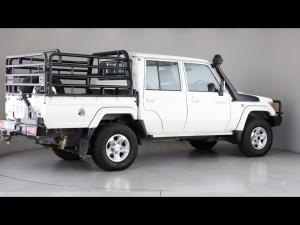 Toyota Land Cruiser 79 4.5D-4D V8 double cab LX - Image 2