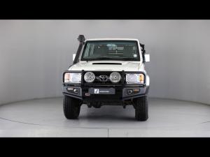 Toyota Land Cruiser 79 4.5D-4D V8 double cab LX - Image 4