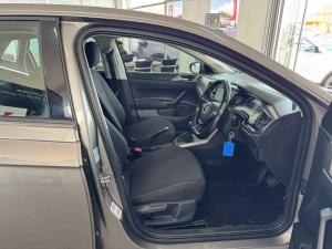 Volkswagen Polo 1.0 TSI Comfortline DSG - Image 11