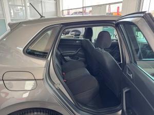 Volkswagen Polo 1.0 TSI Comfortline DSG - Image 12