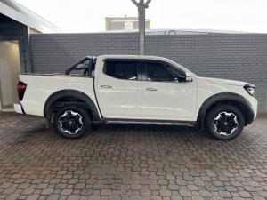 Nissan Navara 2.5DDTi double cab LE Plus - Image 2