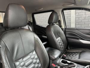 Nissan Navara 2.5DDTi double cab LE Plus - Image 9
