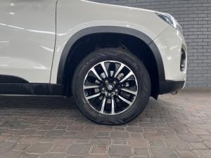 Suzuki Vitara Brezza 1.5 GLX auto - Image 9