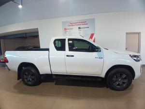 Toyota Hilux 2.4GD-6 Xtra cab Raider auto - Image 5