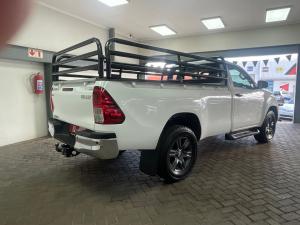 Toyota Hilux 2.4GD-6 single cab Raider manual - Image 2