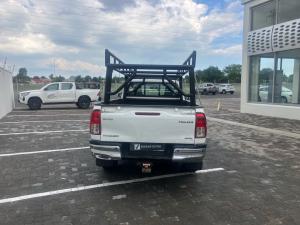 Toyota Hilux 2.4GD-6 single cab 4x4 Raider manual - Image 5