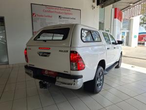 Toyota Hilux 2.4GD-6 double cab 4x4 Raider manual - Image 2