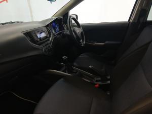 Toyota Starlet 1.4 XS - Image 9