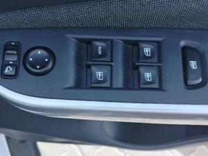 Nissan Magnite 1.0T Acenta Plus CVT - Image 18