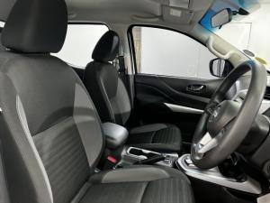 Nissan Navara 2.5DDTi double cab SE auto - Image 8