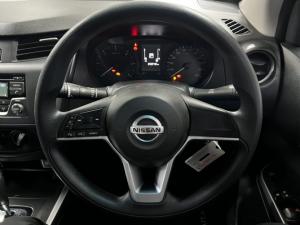 Nissan Navara 2.5DDTi double cab SE auto - Image 9