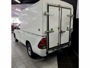 Toyota Hilux 2.0 chassis cab - Image 3