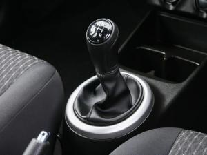 Toyota Vitz 1.0 XR manual - Image 11