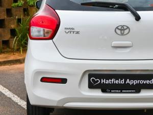 Toyota Vitz 1.0 XR manual - Image 18