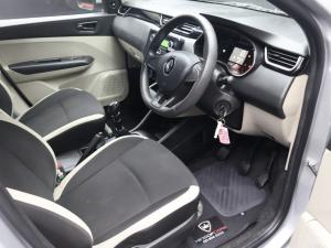 Renault Triber 1.0 Life - Image 9