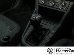 Volkswagen Polo sedan 1.6 Life manual - Image 8