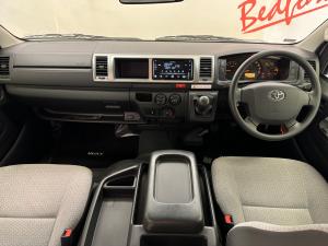 Toyota Hiace 2.5D-4D bus 14-seater GL - Image 8