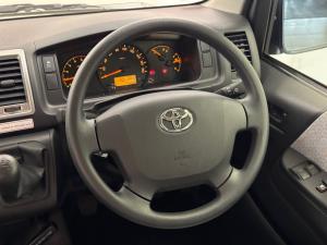 Toyota Hiace 2.5D-4D bus 14-seater GL - Image 10