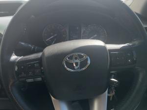 Toyota Hilux 2.8GD-6 double cab 4x4 Raider auto - Image 8