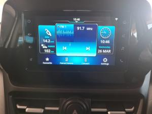 Toyota Urban Cruiser 1.5 XR manual - Image 10
