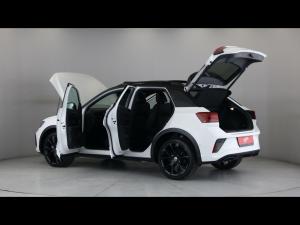 Volkswagen T-Roc 2.0TSI 4Motion R-Line - Image 15