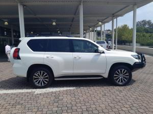 Toyota Land Cruiser Prado 2.8GD VX - Image 4