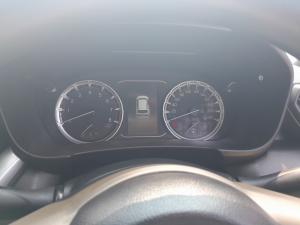Toyota Urban Cruiser 1.5 XR manual - Image 13
