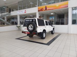 Toyota Land Cruiser 79 4.5D-4D V8 double cab LX - Image 2