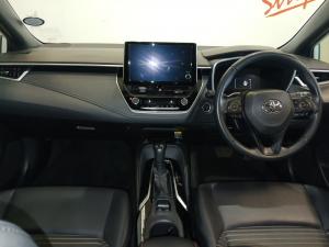 Toyota Corolla 1.8 Hybrid XR - Image 6