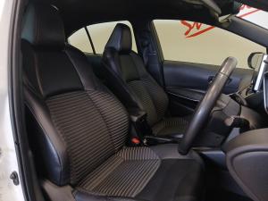 Toyota Corolla 1.8 Hybrid XR - Image 13