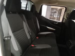 Nissan Navara 2.5DDTi double cab SE auto - Image 4
