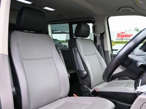 Volkswagen Transporter 2.0BiTDI Kombi SWB Trendline Plus 4Motion - Image 12