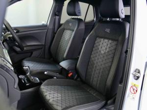 Volkswagen T-CROSS 1.0 TSI R-LINE DSG - Image 22