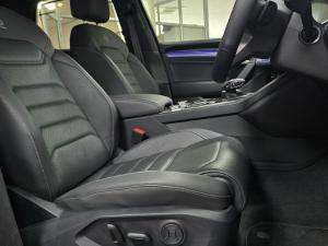 Volkswagen Touareg V6 TDI Executive R-Line - Image 4