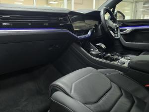 Volkswagen Touareg V6 TDI Executive R-Line - Image 7